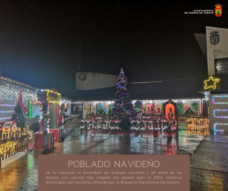 Entendido poblado navideño y árbol de los deseos