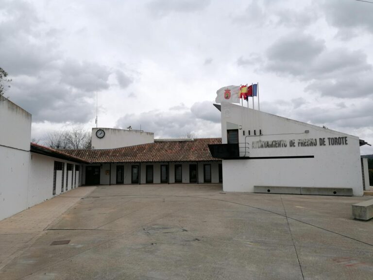 Fresno de Torote lanza un servicio semanal de atención a extranjeros