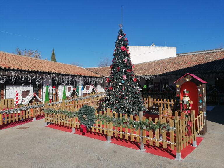 Fresno de Torote se convierte en el pueblo de Papá Noel en Madrid con el Poblado de Papá Noel, dos elfos iluminados y el cuento ‘Quiero ser como Santa Claus’