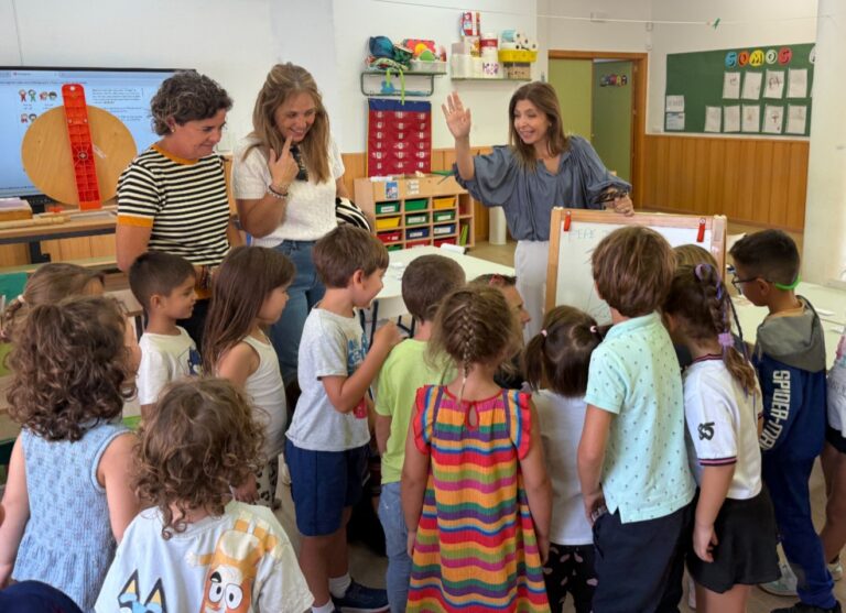 Los escolares de Fresno de Torote inician el curso con importantes mejoras en los edificios de Infantil y  Primaria del CEIPSO