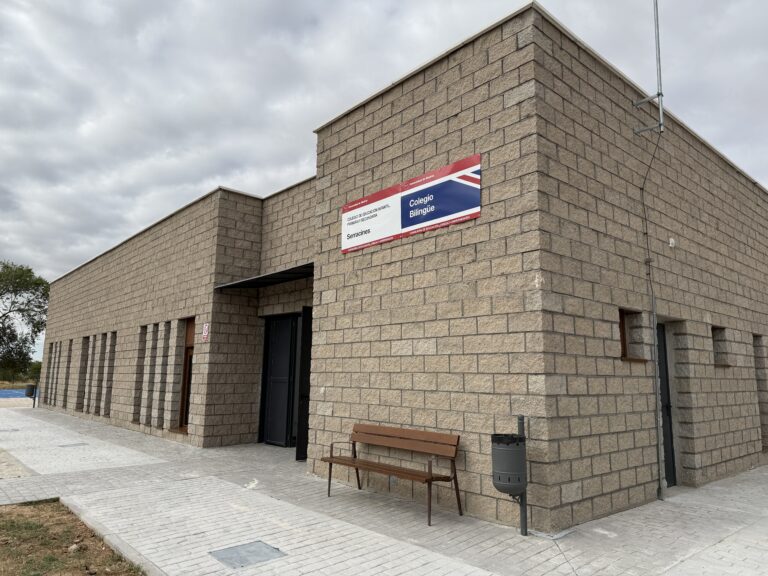 El Gobierno municipal refuerza su apuesta por los jóvenes con la apertura del edificio ‘Fresno Joven’, la creación del abono deportivo joven y el apoyo económico a la Escuela de Baloncesto, al Club de Fútbol y a la extraescolar de Gimnasia Rítmica